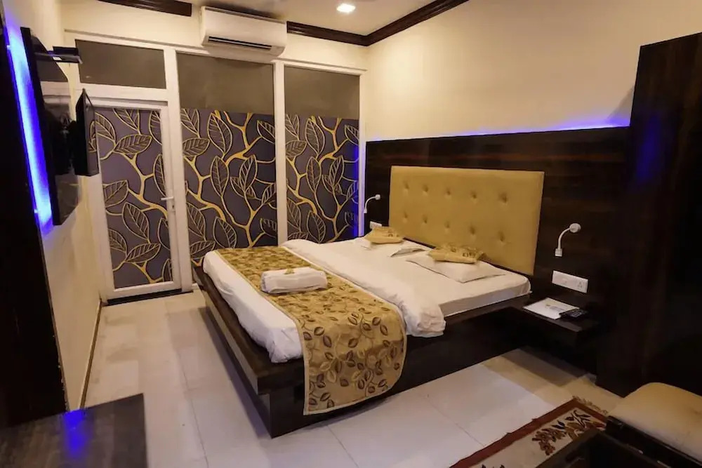 Hotel Temptation Ultimate Prayagraj AC NR NON AC Both Room
