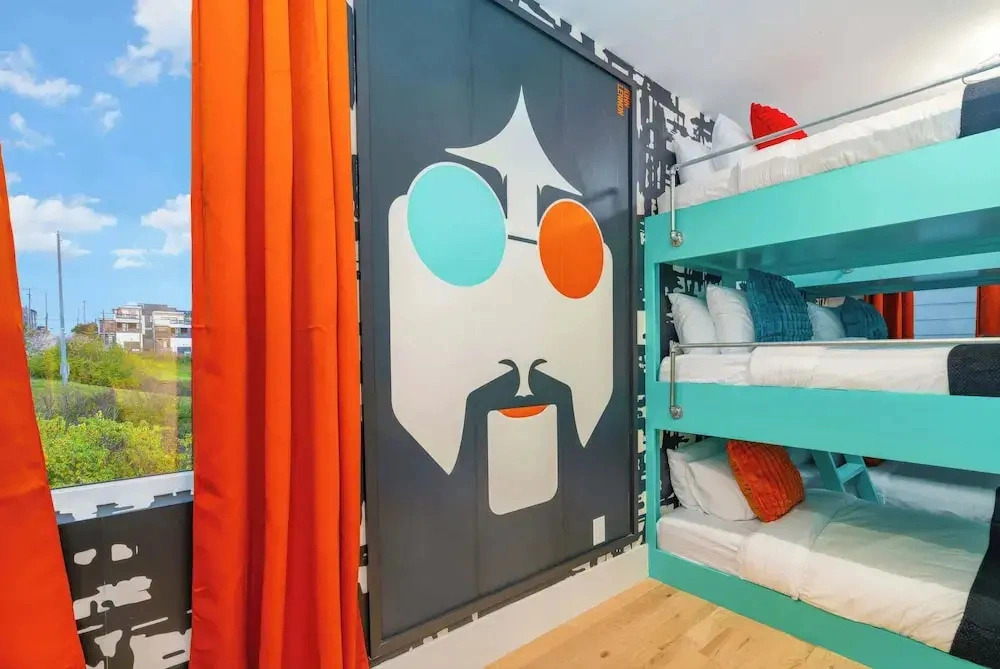Elevator With Rooftop Hot Tub Pet-friendly Yard
