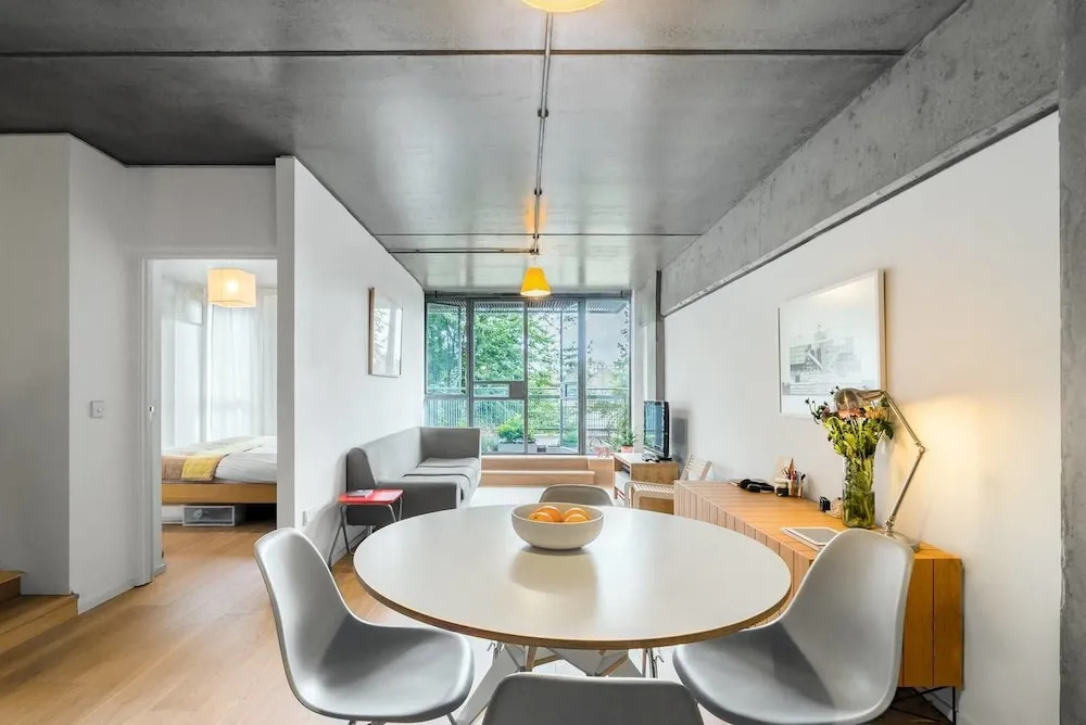 An Architectural 1 Bedroom Apartment