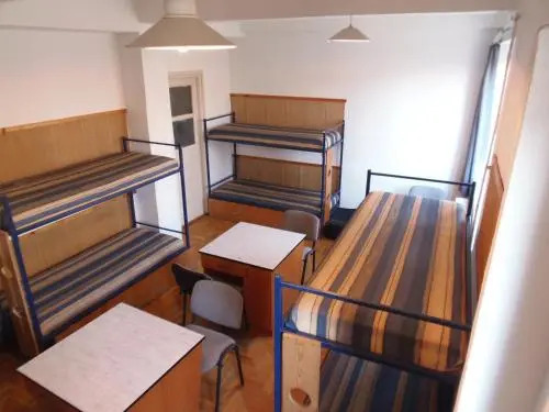 Season Hostel Hill