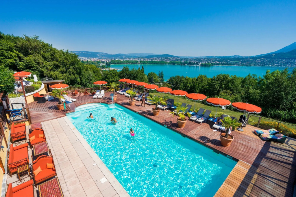 Les Trésoms Lake and Spa Resort