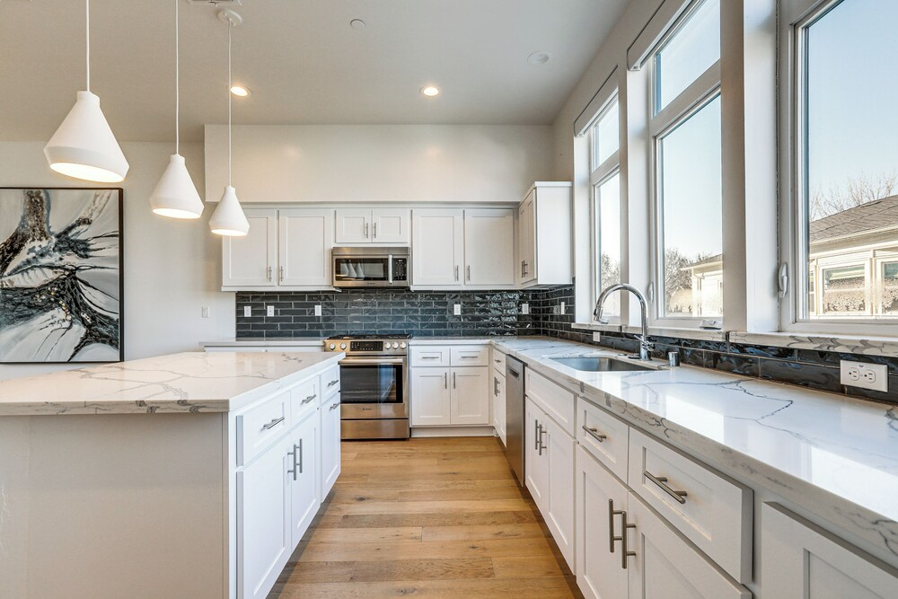 Walkable! Extended Stay 1 Mi to Dtwn Sacramento