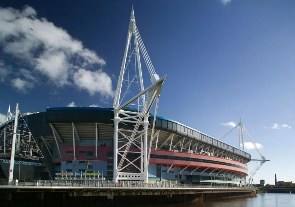 Drws Nesaf Cardiff Townhouse