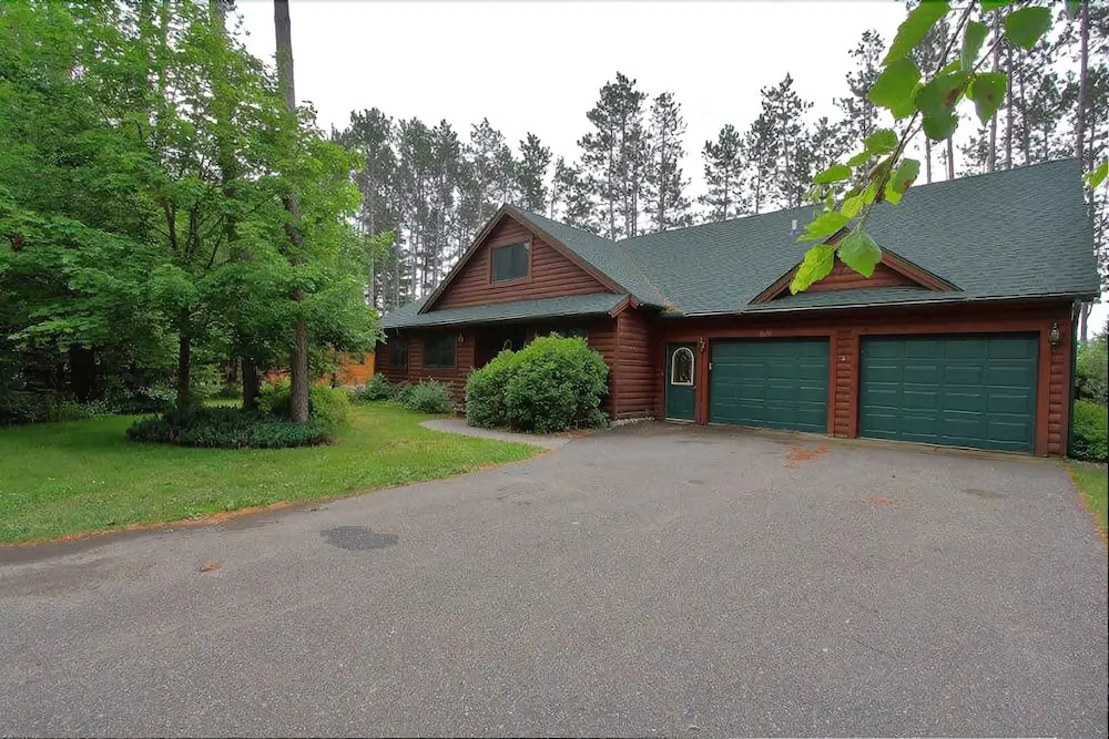 Sandy Shores - 4 Br Home