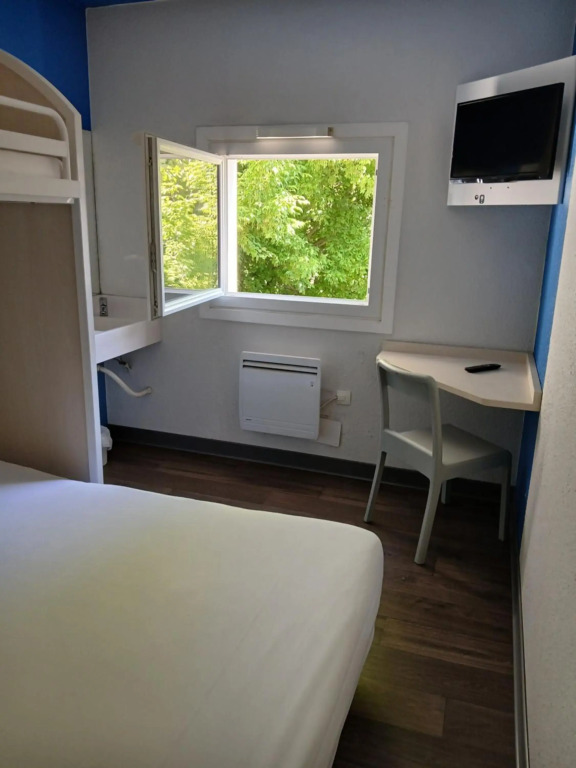 Unisotel Valenciennes EX-hôtel F1