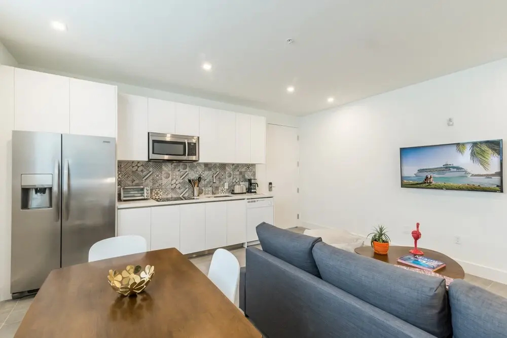 VHC Luxury Apartments 538-202