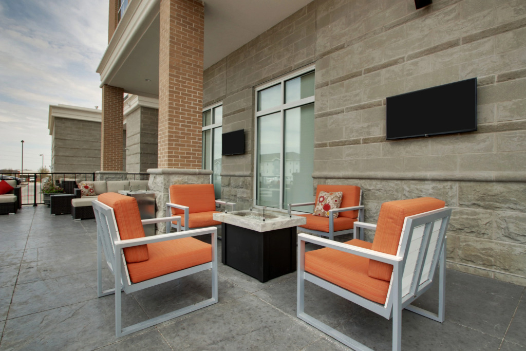 Holiday Inn & Suites Peoria At Grand Prairie by IHG