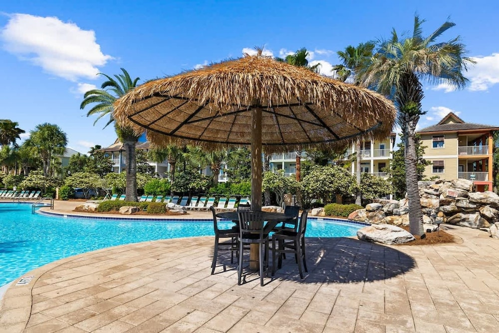 6BR Beach Home 5-min Walk to Ocean Resort Pool