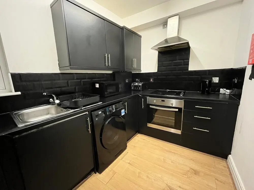 3 Bedroom Flat Central Gillingham Town
