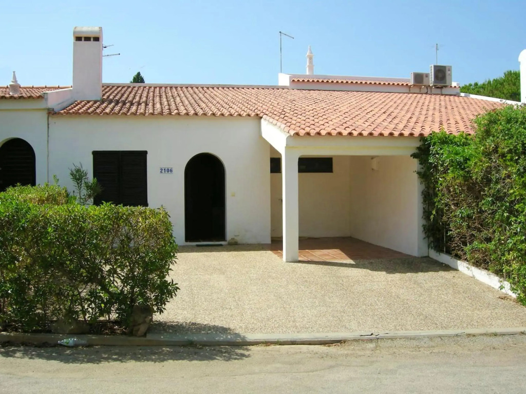Welcoming House in Albufeira