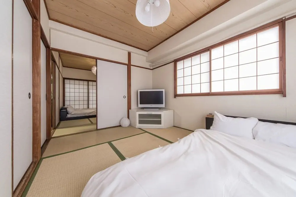Alex's Home KUROMON