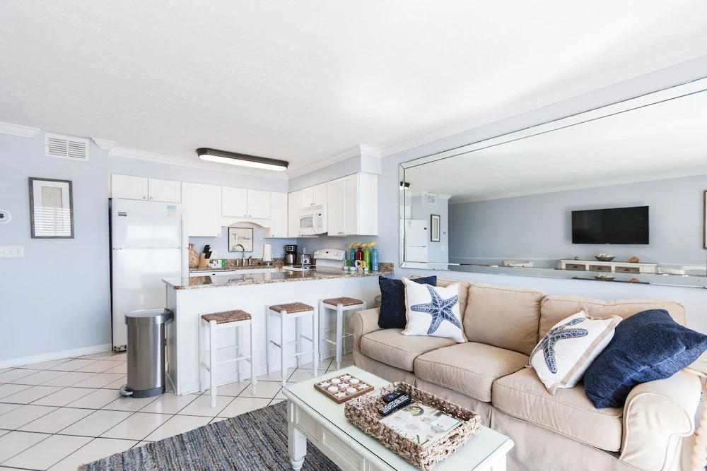 Beach Baby Condo Unit #2 1 Bedroom 1 Bathroom Condo