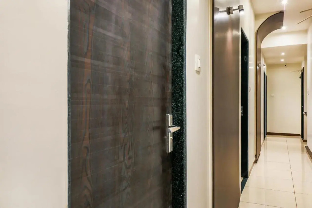 FabHotel Adore Inn