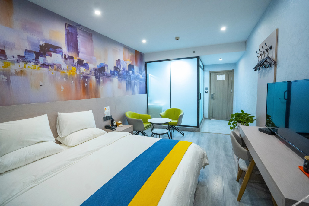 Riste Hotel (Luoxin industrial cluster, Xin'an County)