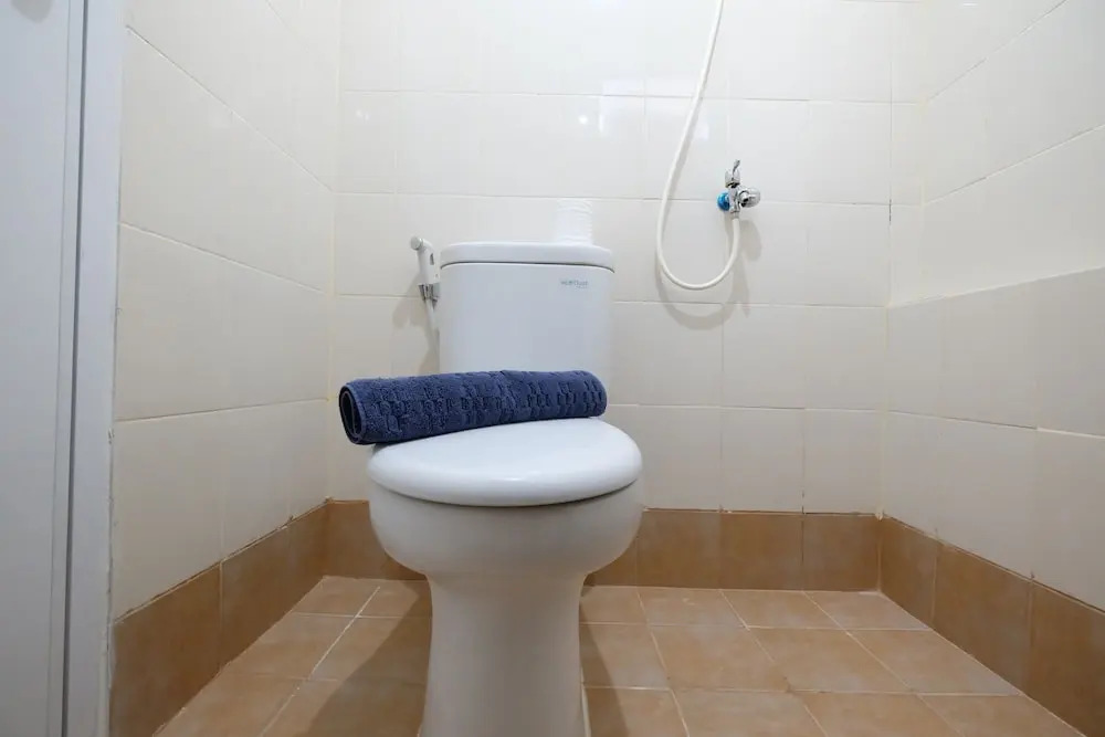 Homey Bassura City Apartment near Shopping Center