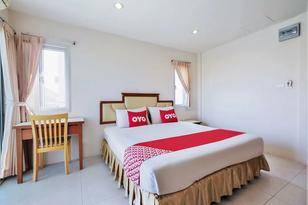 OYO 605 Lake View Phuket Place