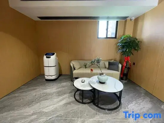Minghu Hotel