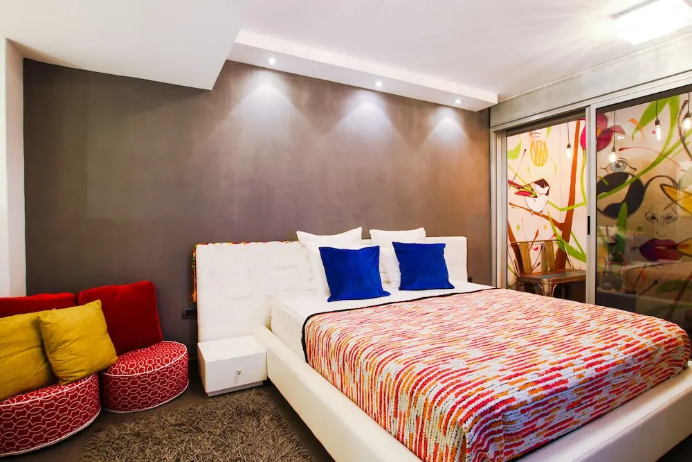 FeelHome Israel - Graffiti Beach House