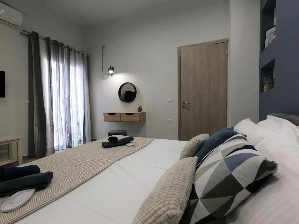 Avra Suites in City center - 50m to Beach