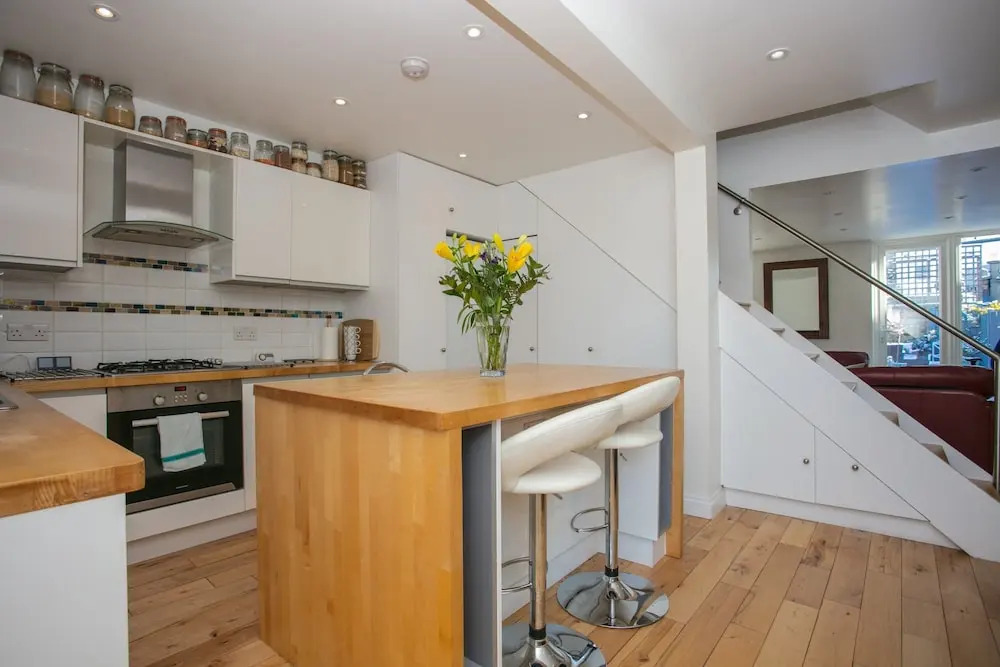 Clapham Junction House With Garden