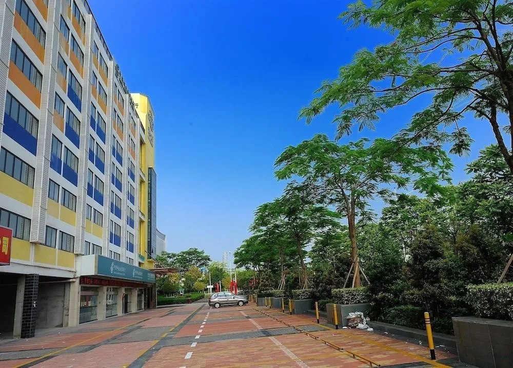 Yilan Hotel Shenzhen Investment Management Co., Ltd