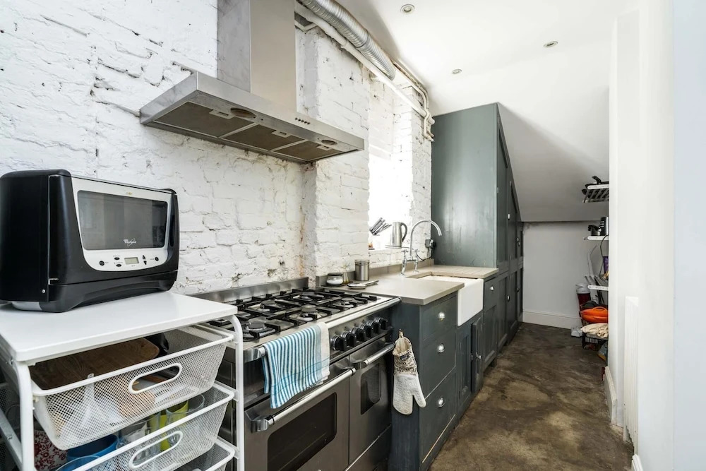 Fantastic 3 Bedroom Flat West Hampstead