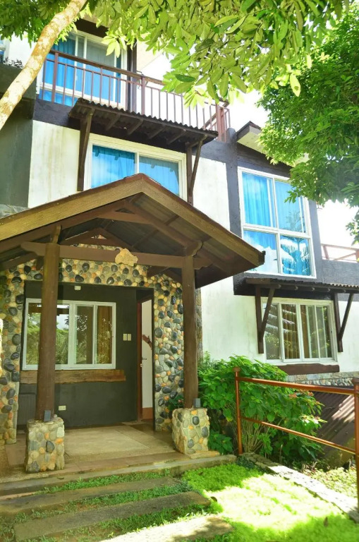 West 35 Eco Mountain Resort