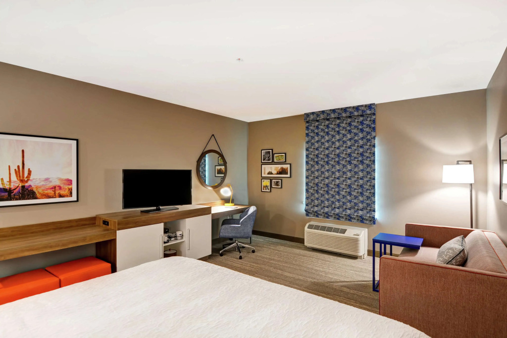 Hampton Inn Suites Tucson Tech Park