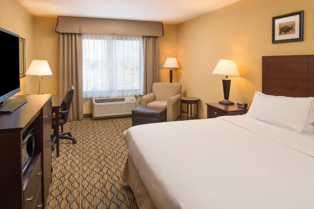 Glacier Peaks Hotel