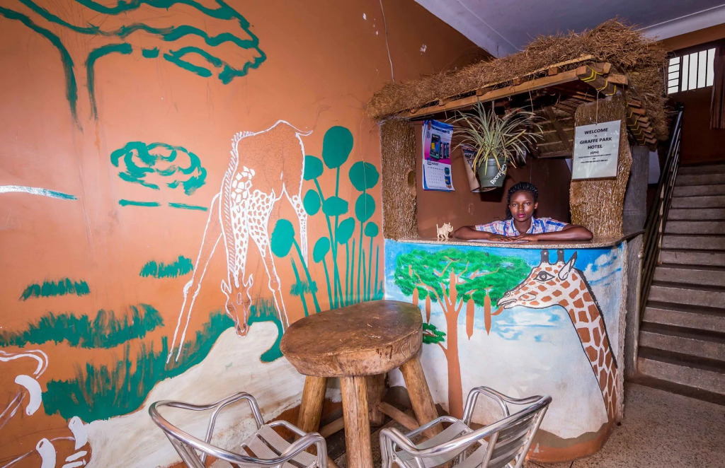 Giraffe Park Hotel