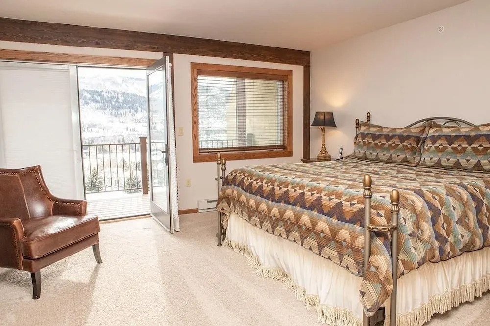 6 Chambertin Townhomes 4 Bedroom Townhouse by RedAwning