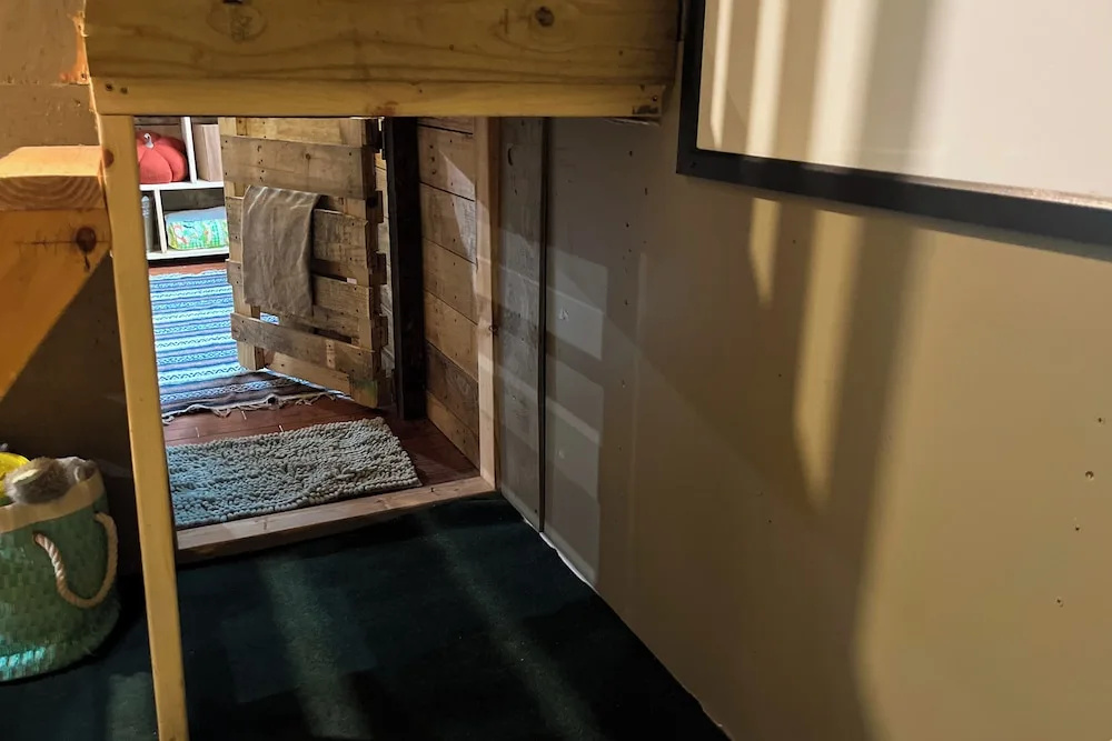 Nearby Trails: 1BR Apartment w/ W & D