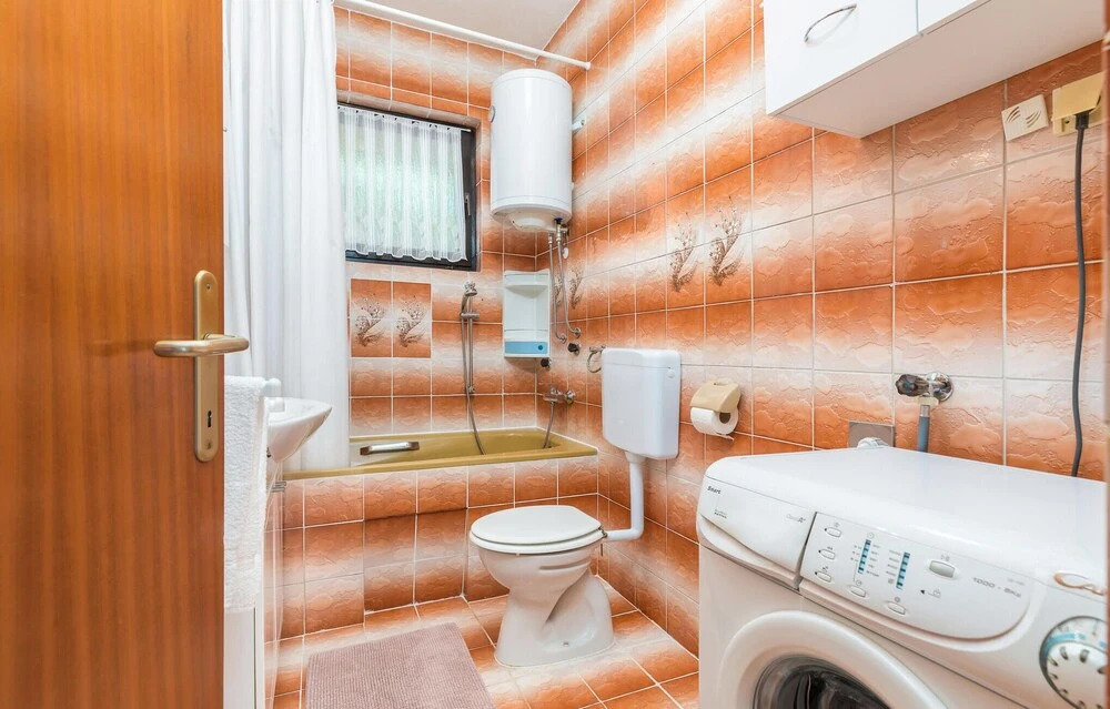 Amazing Apartment in Fazana With Wifi and 3 Bedrooms