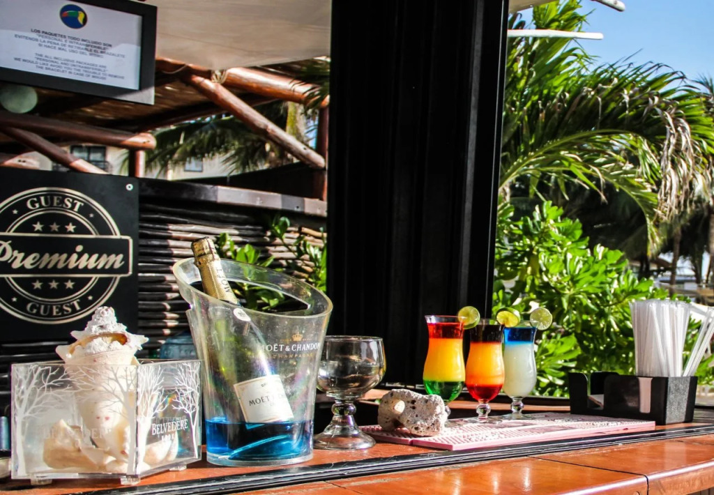 Отель Tukan Hotel Playa del Carmen