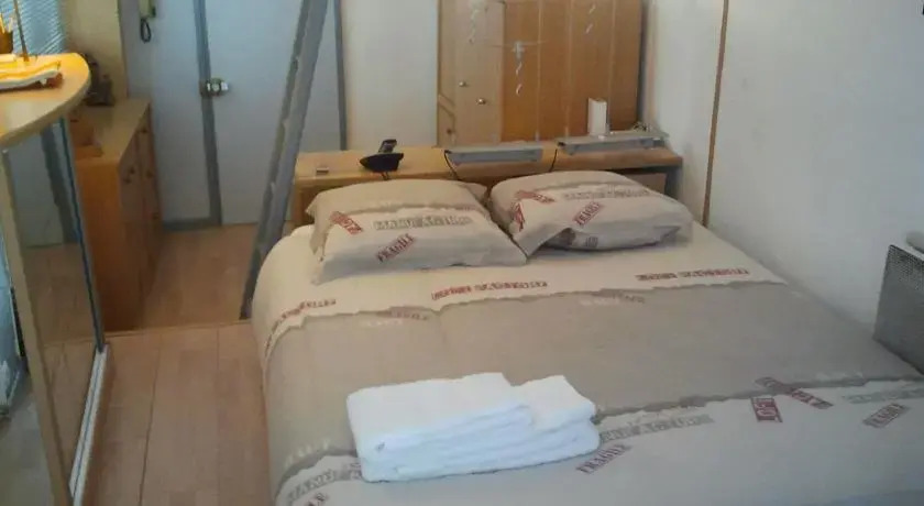 Studio Court Sejour Paris