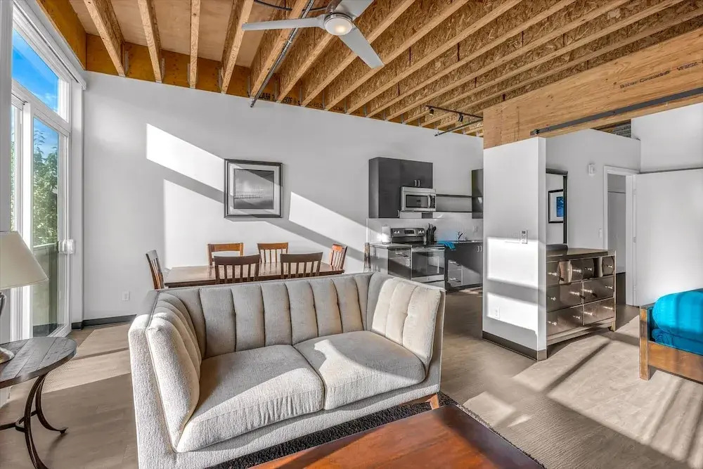 Tracyton Condo 202 in Bremerton