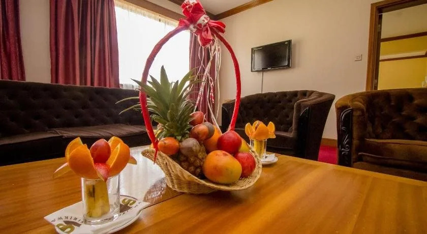 Sirikwa Hotel
