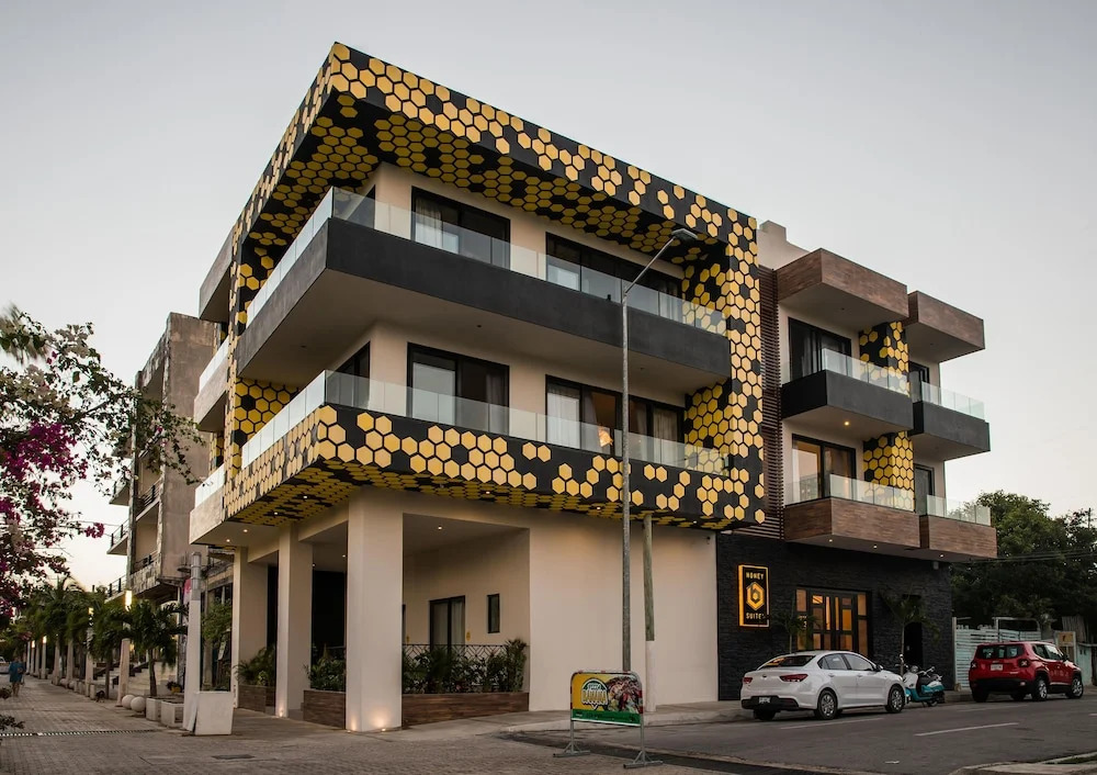Honey B Suites