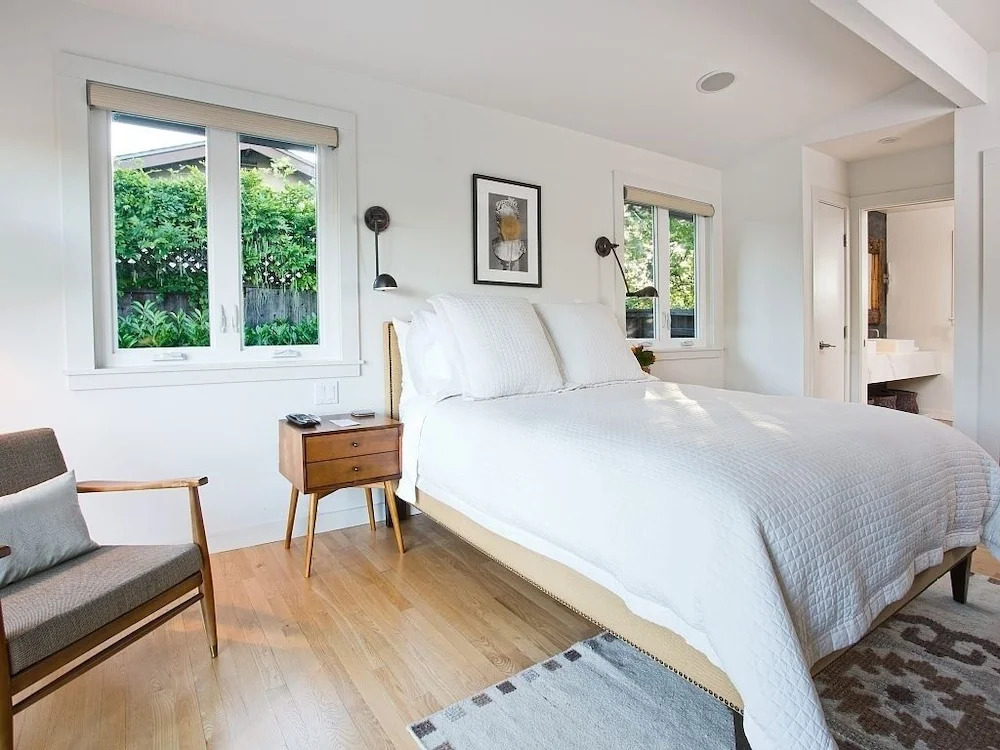 Upscale Modern Vineyard Home 2 Bedrooms 2 Bathrooms Home