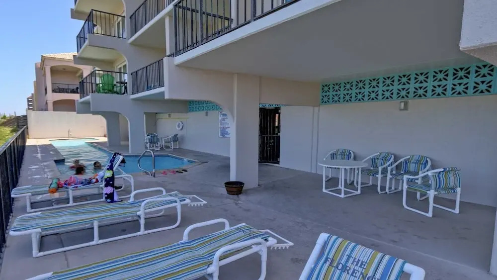 Florence I 608 Minium Studio Bedroom Condo by RedAwning