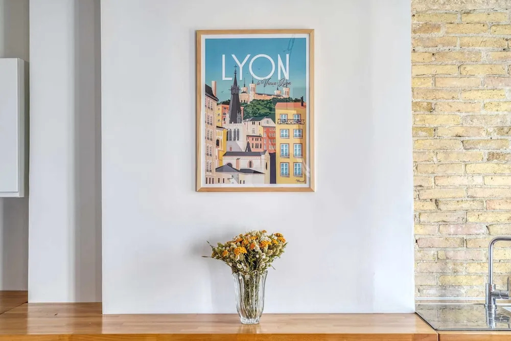 Loft-style Apartment in the 3rd District