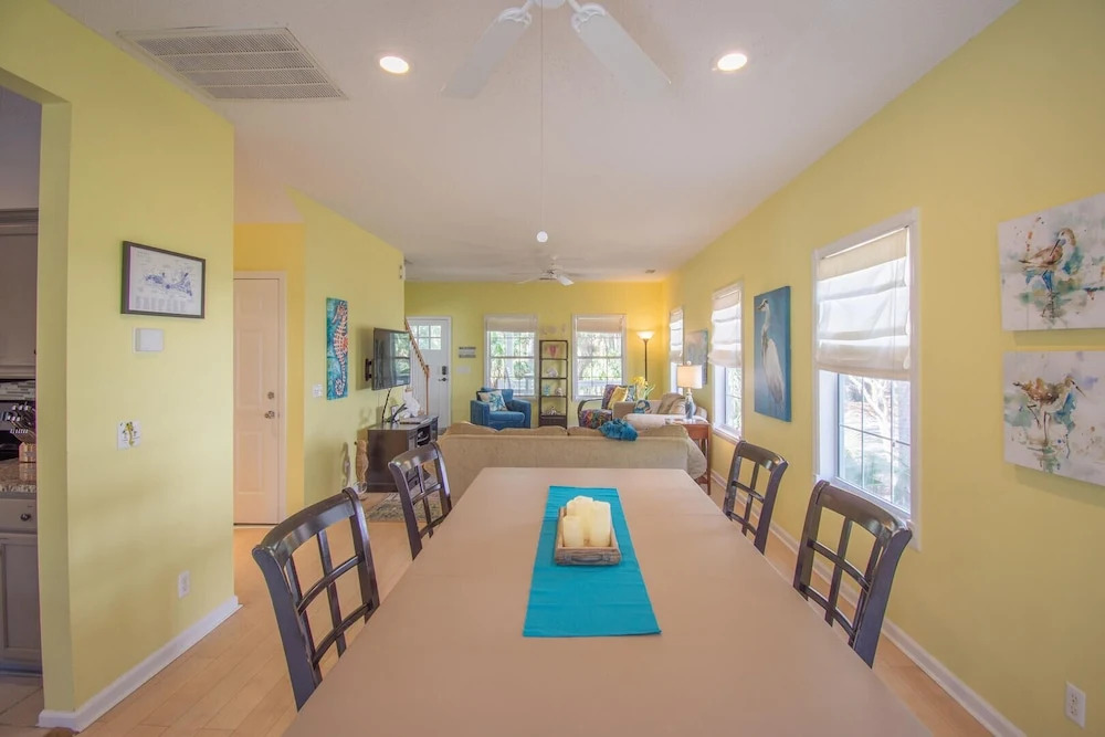 603 Porpoise Dr