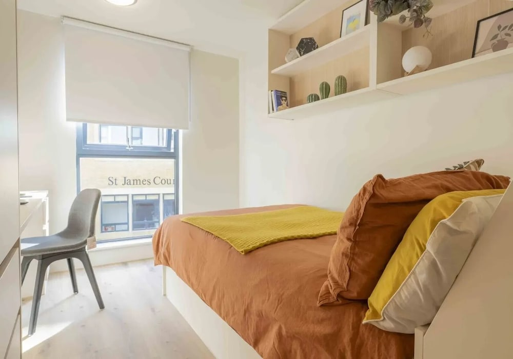 For Students Only - iQ Bristol by Bus Station and 15 Min to Uni