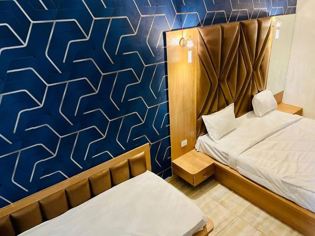 Hotel B P Emerald, Mathura