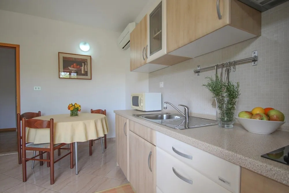 Apartment Maena