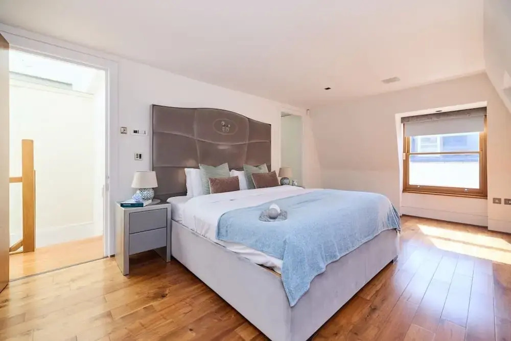 The Radnor Mews Residence Stylish 3bdr Mews House
