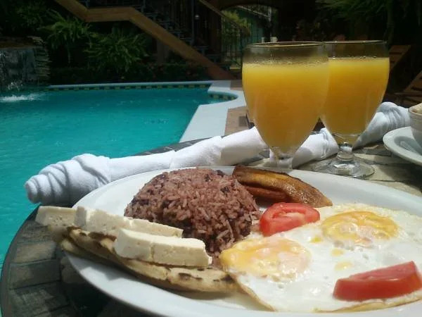 Hotel La Mar Dulce