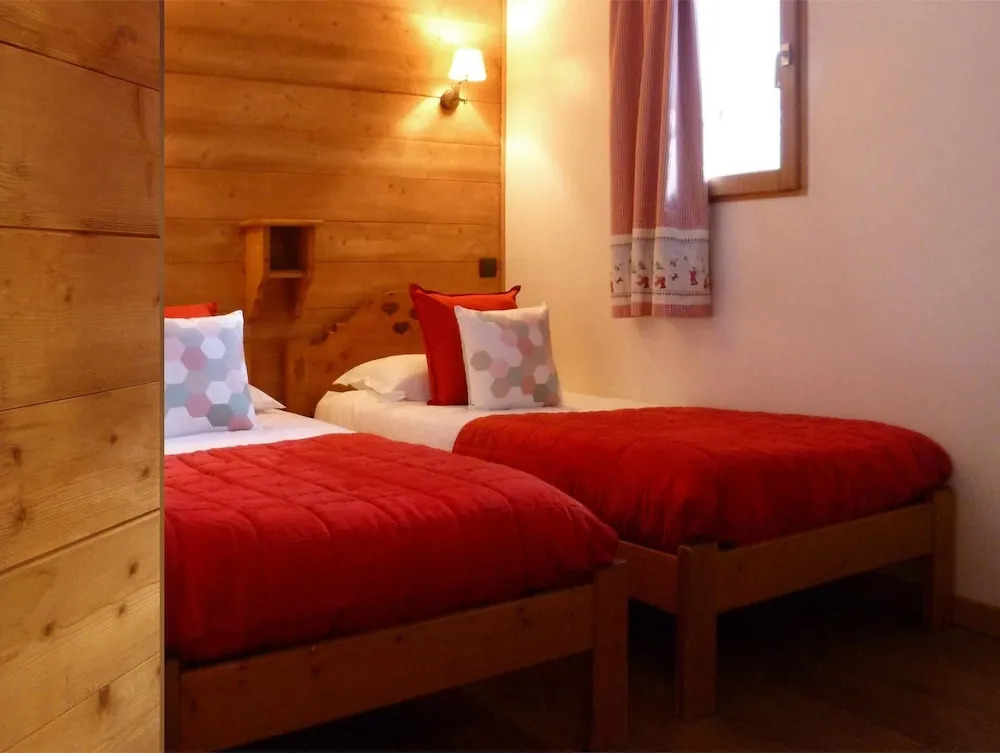 Fermes DU Planet N°3 : Chalet 12 Personnes / Chalet 12 People