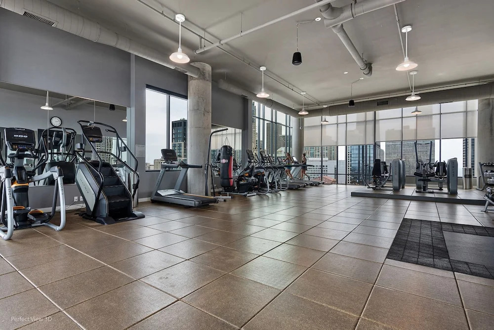 Mag Mile Retreat Stunning Views High-end 2BR
