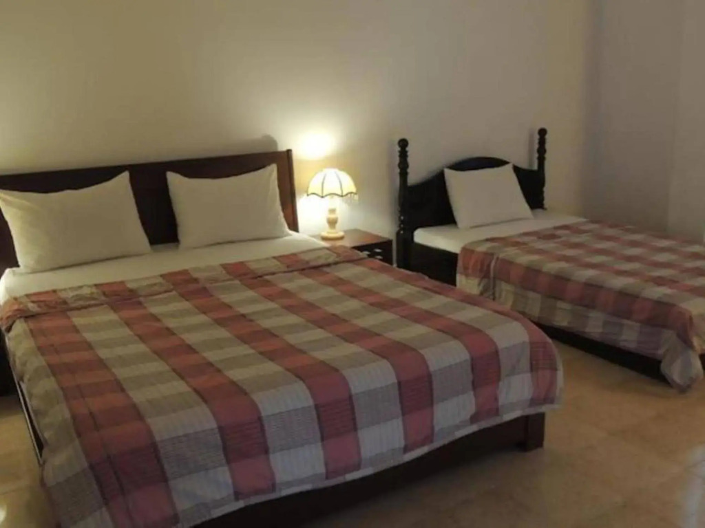 Phung Long Hotel